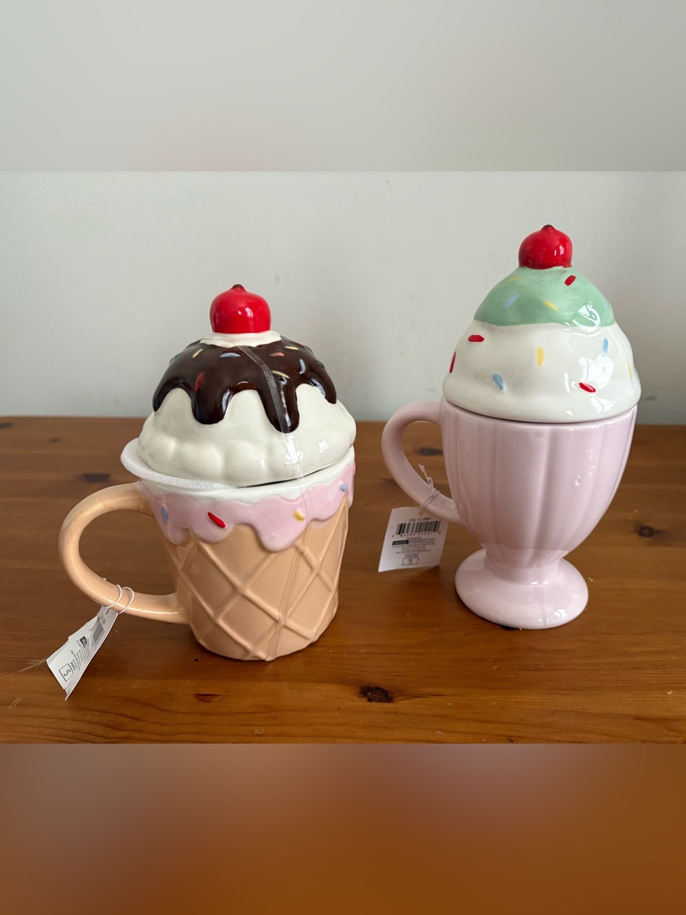 Target Bullseyes Playground Ice Cream Sundae Ceramic Mugs with Lids (Set of 2)